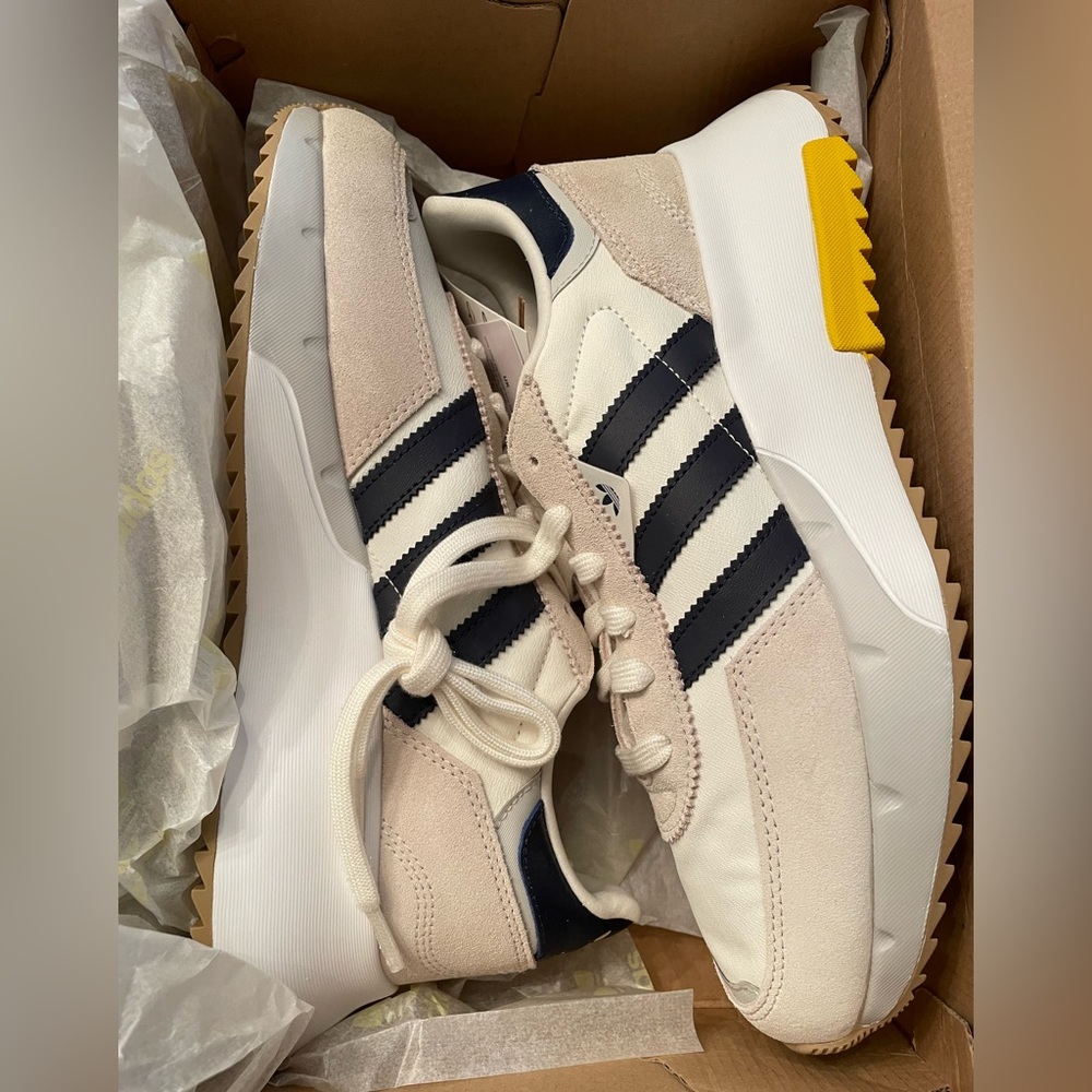 Adidas mens size 9 retropy F2